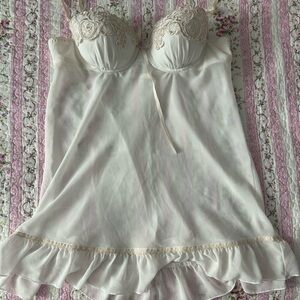 Linea Donatella Cream Lace Chemise
